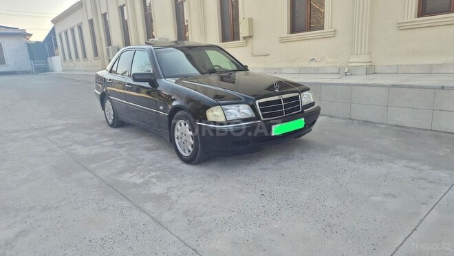 Mercedes C 180 2000, 335,278 km - 1.8 l - Sabirabad