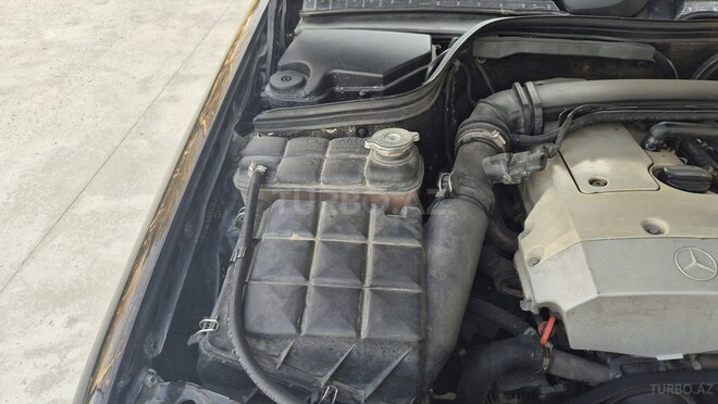 Mercedes C 180 2000, 335,278 km - 1.8 l - Sabirabad
