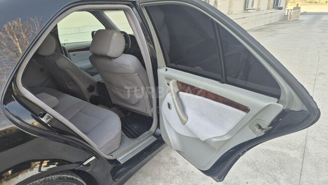 Mercedes C 180 2000, 335,278 km - 1.8 l - Sabirabad