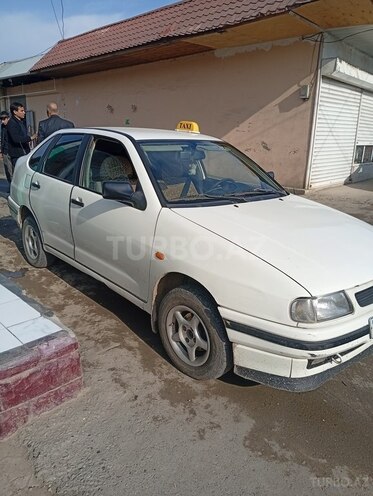 Volkswagen Polo 1995, 123,456 km - 1.6 l - Sabirabad