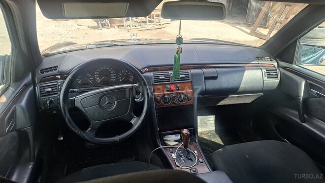 Mercedes E 230 1997, 325,000 km - 2.3 l - Bakı