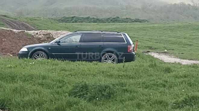 Volkswagen Passat 2002, 295,000 km - 1.9 l - Mingəçevir