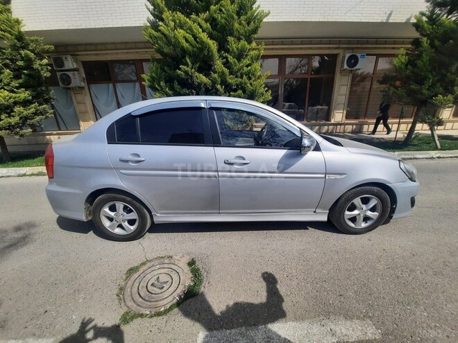 Hyundai Verna 2010, 250,000 km - 1.5 l - Bakı