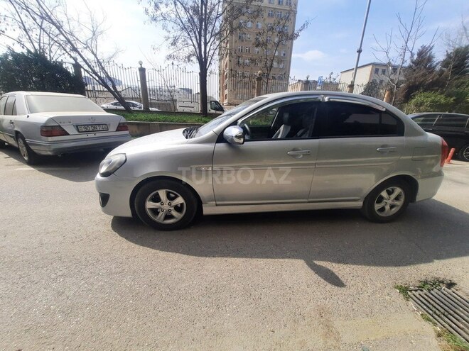Hyundai Verna 2010, 250,000 km - 1.5 l - Bakı