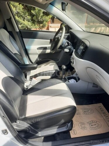 Hyundai Verna 2010, 250,000 km - 1.5 l - Bakı