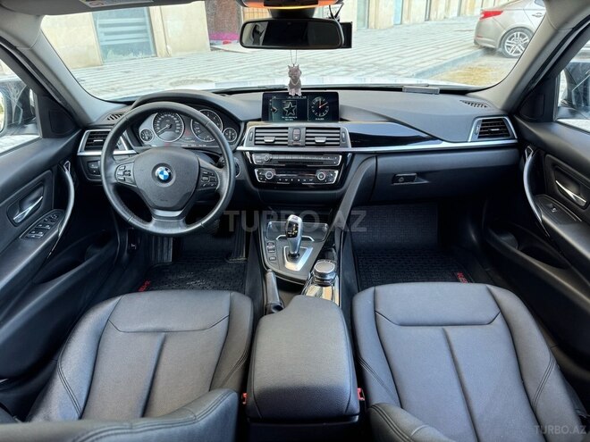 BMW 320-3