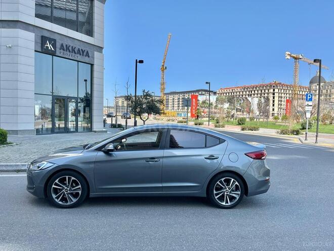 Hyundai Avante 2016, 176,000 km - 1.6 л - Bakı