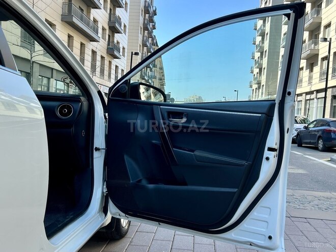 Toyota Corolla 2018, 202,000 km - 1.6 l - Bakı
