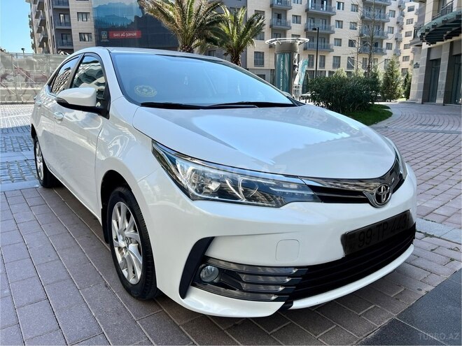 Toyota Corolla 2018, 202,000 km - 1.6 l - Bakı