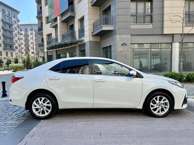 Toyota Corolla 2018, 202,000 km - 1.6 l - Bakı