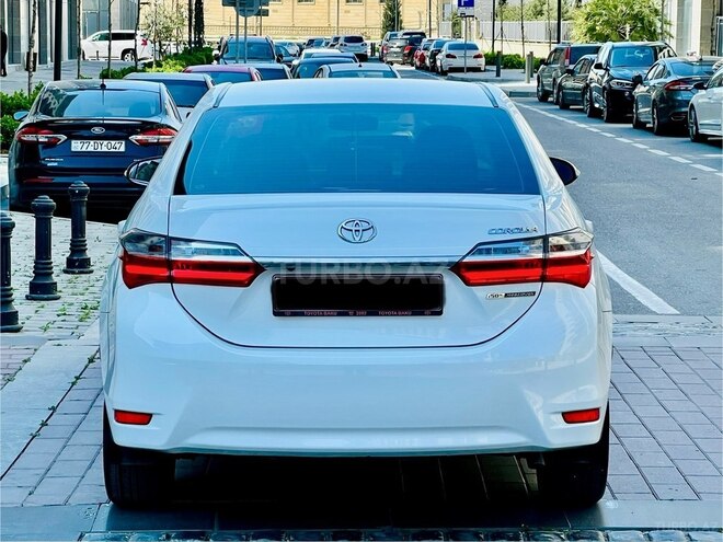 Toyota Corolla 2018, 202,000 km - 1.6 l - Bakı