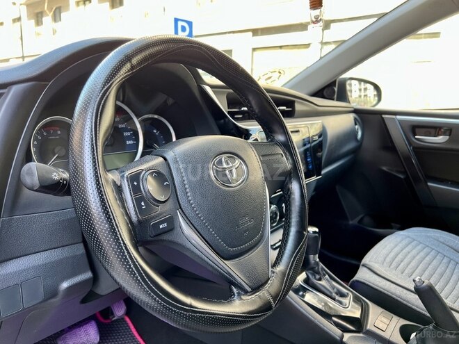Toyota Corolla 2018, 202,000 km - 1.6 l - Bakı