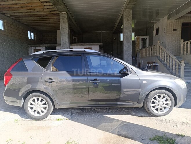 Kia Ceed 2008, 325,000 km - 1.6 л - Şəki