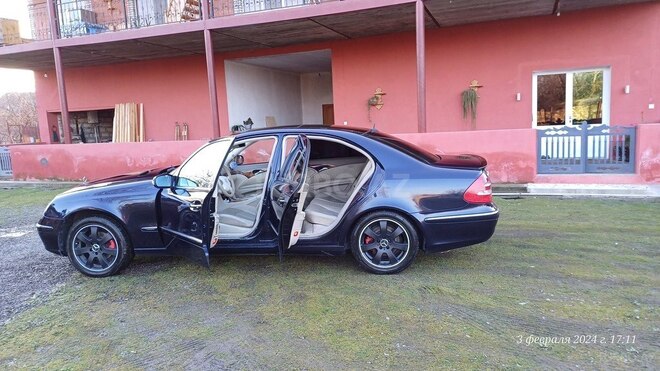 Mercedes E 240 2002, 34,900 km - 2.6 l - Astara