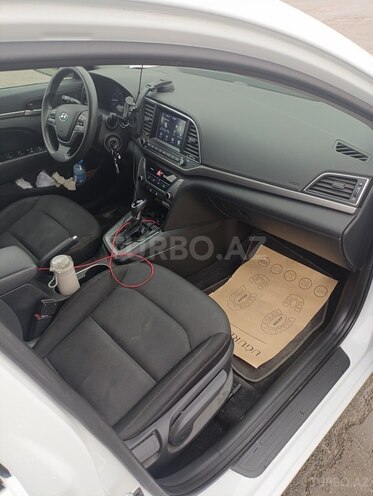 Hyundai Elantra 2018, 157,000 km - 2.0 l - Bakı