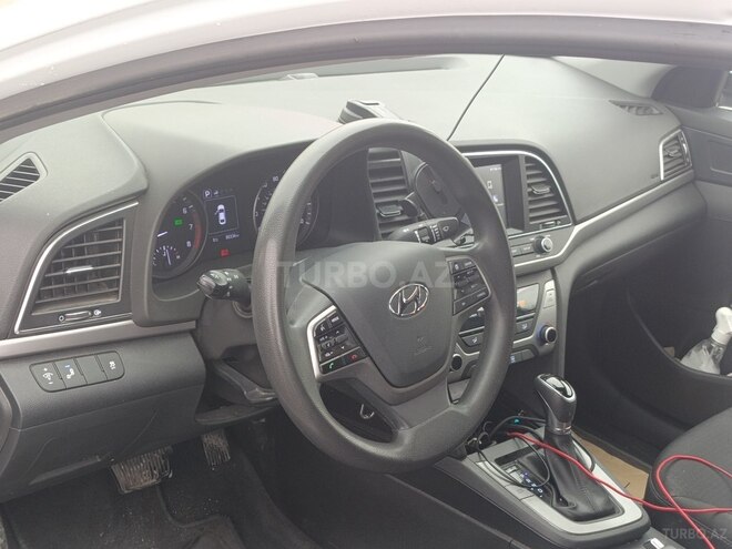 Hyundai Elantra 2018, 157,000 km - 2.0 l - Bakı