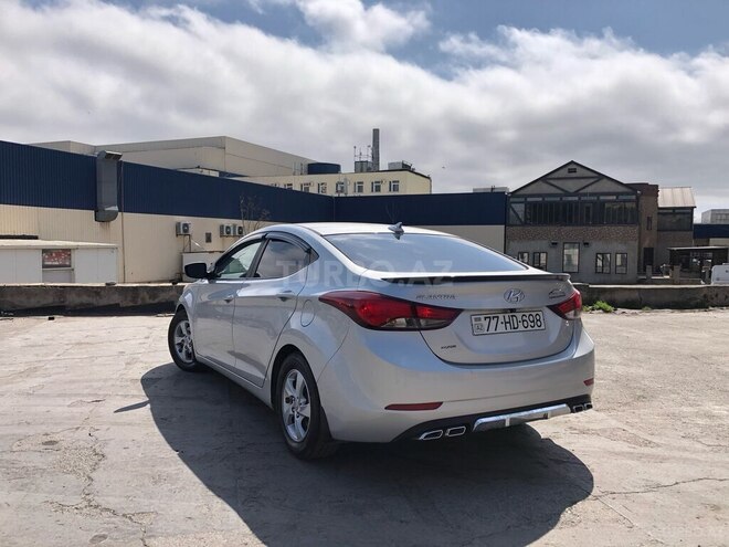 Hyundai Elantra 2015, 203,421 km - 1.8 l - Bakı