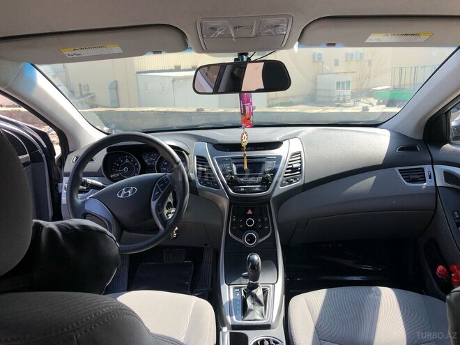 Hyundai Elantra 2015, 203,421 km - 1.8 l - Bakı