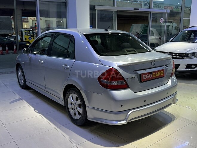 Nissan Tiida 2008, 240,000 km - 1.6 l - Bakı