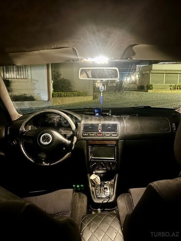 Volkswagen Golf 2001, 285,000 km - 1.8 l - Bakı