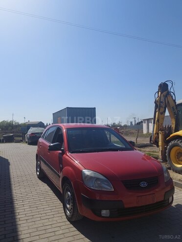 Kia Rio 2005, 385,000 km - 1.5 l - Şirvan