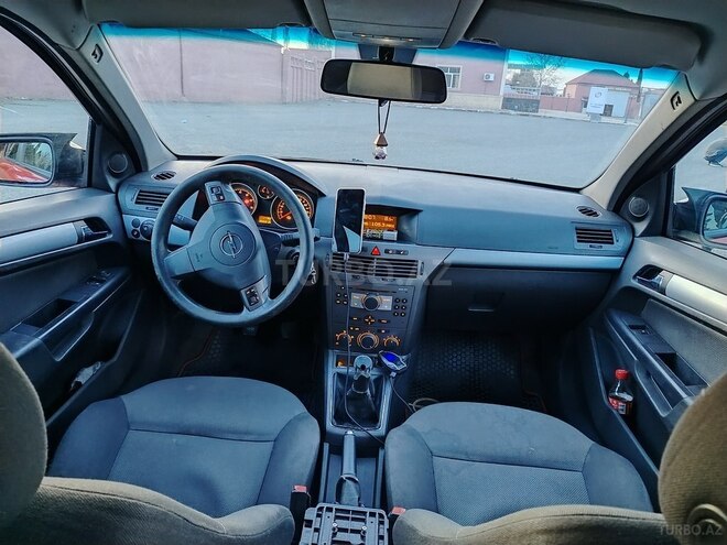 Opel Astra 2006, 331,000 km - 2.2 л - Gəncə
