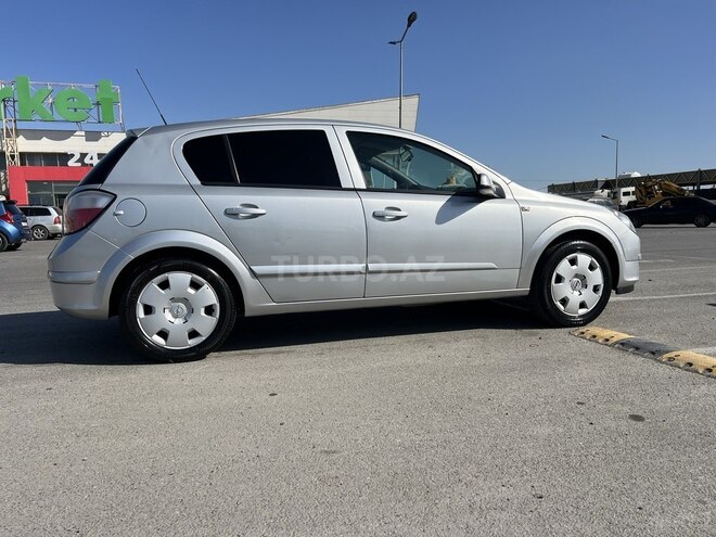 Opel Astra 2005, 215,000 km - 1.4 l - Bakı