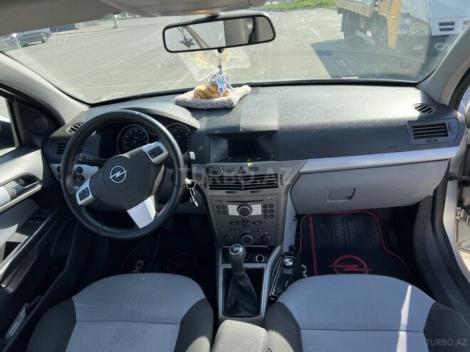 Opel Astra 2005, 215,000 km - 1.4 l - Bakı