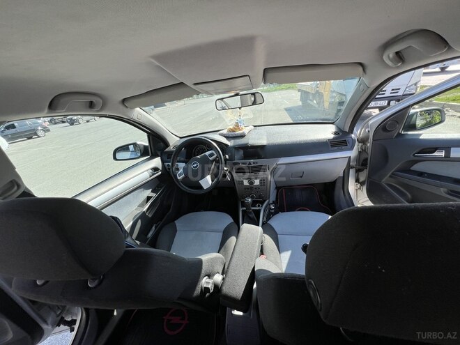 Opel Astra 2005, 215,000 km - 1.4 l - Bakı