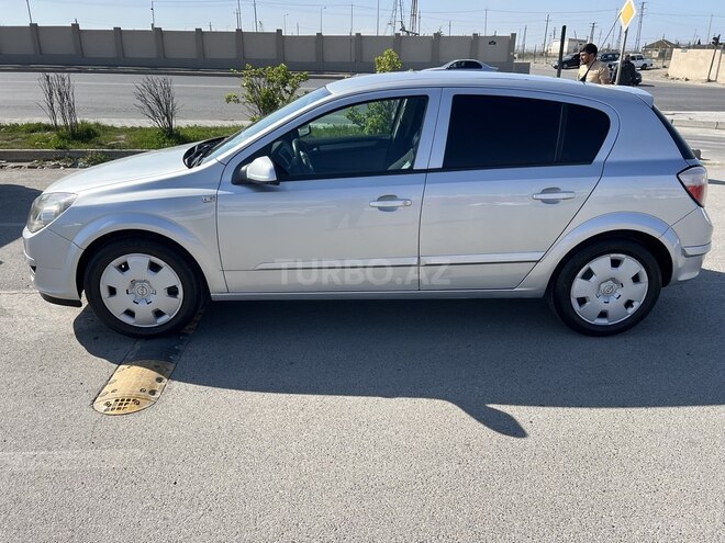 Opel Astra 2005, 215,000 km - 1.4 l - Bakı