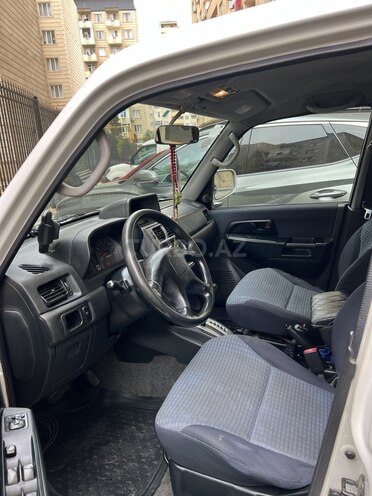 Mitsubishi Pajero io 2000, 242,000 km - 2.0 л - Bakı