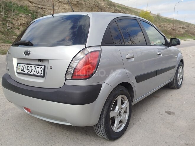 Kia Rio 2006, 255,000 km - 1.4 l - Quba