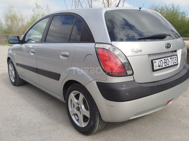 Kia Rio 2006, 255,000 km - 1.4 l - Quba
