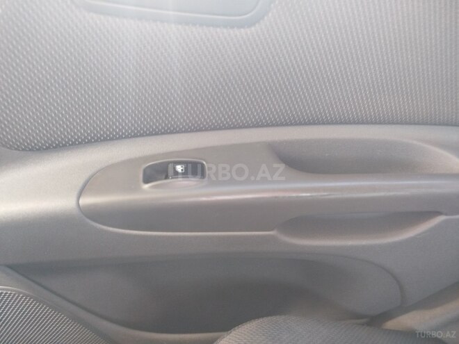 Kia Rio 2006, 255,000 km - 1.4 l - Quba