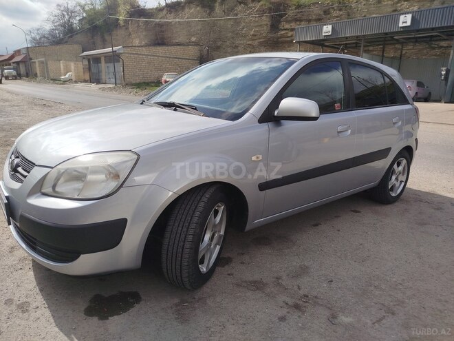 Kia Rio 2006, 255,000 km - 1.4 l - Quba
