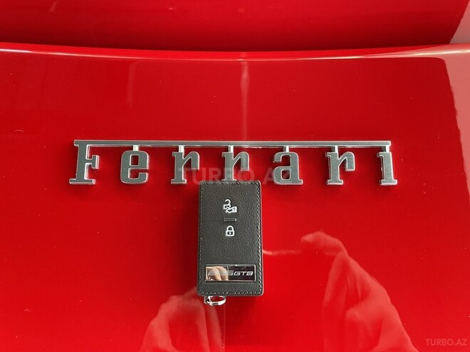Ferrari 296 GTB-32