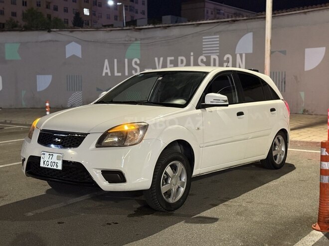 Kia Rio 2010, 240,000 km - 1.4 l - Şamaxı