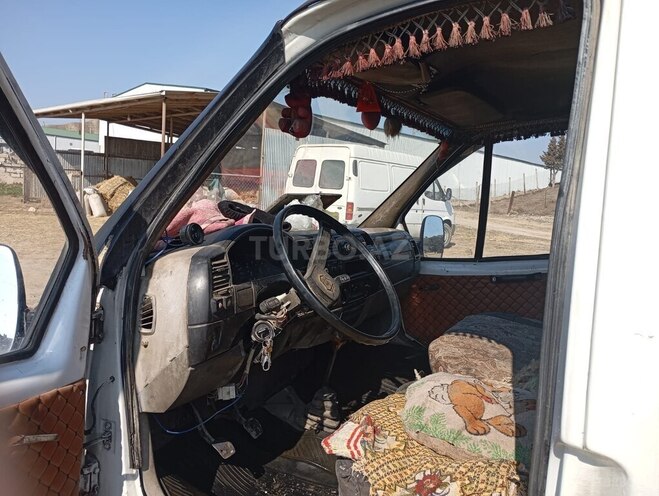 GAZ 330232-744 2003, 300,000 km - 2.5 л - Qazax