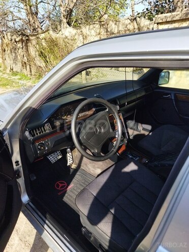 Mercedes E 220 1994, 400,000 km - 2.2 l - Bakı