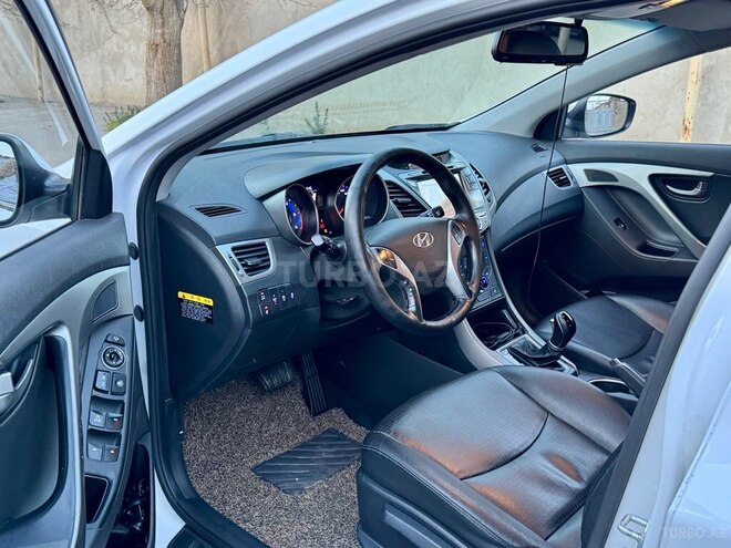 Hyundai Avante 2014, 228,000 km - 1.6 l - Bakı