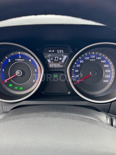 Hyundai Avante 2014, 228,000 km - 1.6 l - Bakı