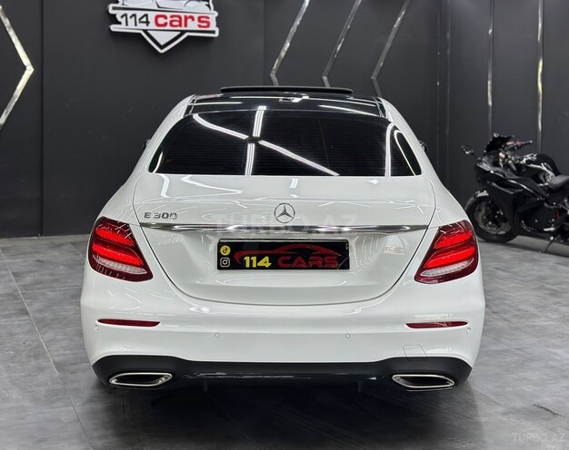 Mercedes E 300 4MATIC 2018, 59,401 km - 2.0 л - Bakı
