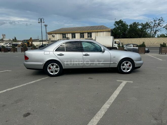 Mercedes E 240 1998, 311,000 km - 2.4 l - Bakı