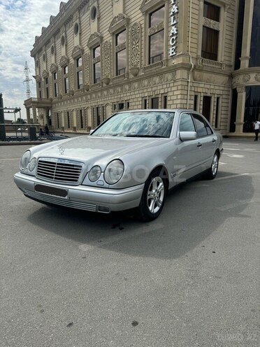 Mercedes E 240 1998, 311,000 km - 2.4 l - Bakı