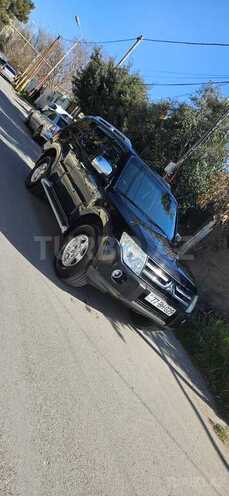 Mitsubishi Pajero 2007, 318,000 km - 3.0 l - Bakı
