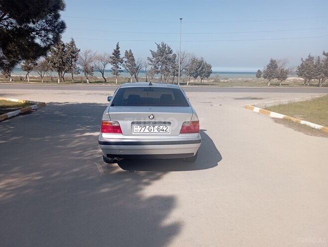 BMW 320 1994, 256,000 km - 2.0 л - Sumqayıt