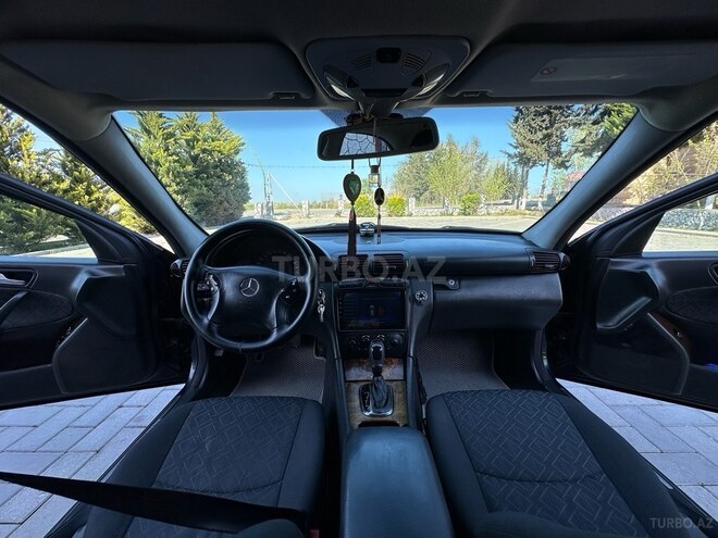 Mercedes C 200 2001, 240,000 km - 2.0 l - Saatlı