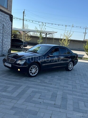 Mercedes C 200 2001, 240,000 km - 2.0 l - Saatlı