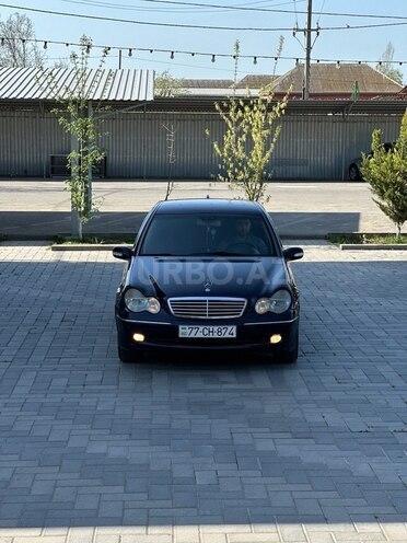 Mercedes C 200 2001, 240,000 km - 2.0 l - Saatlı