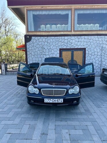 Mercedes C 200 2001, 240,000 km - 2.0 l - Saatlı